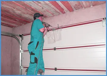 United Garage Door Phoenix, AZ 602-718-3545 - door-maintaince-15-05m